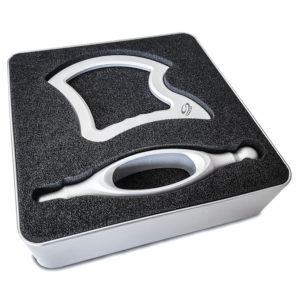 Scrapler squeezler faszien tool in silver metal box